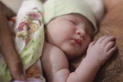 赴美生子-一位-老友-的真心话与避坑指南